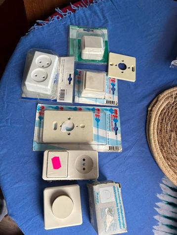 Schakelaar stopcontact dimmer opbouwschkelaar nieuwe beschikbaar voor biedingen