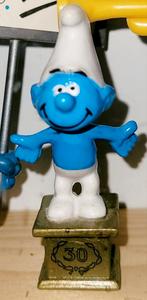 Aparte Jubileumsmurf  '30 jaar smurfen' op sokkel, Verzenden, Zo goed als nieuw, Overige Smurfen, Poppetje, Figuurtje of Knuffel