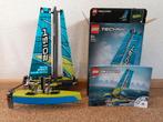 Lego technic 42105 Catamaran, Ophalen of Verzenden, Zo goed als nieuw