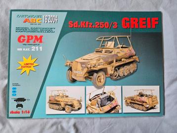 GPM Sd.Kfz.250/3 Greif Kartonnen Model 1/16 beschikbaar voor biedingen