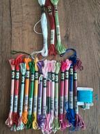15 strengetjes dmc S nummers en 4 andere dmc, Hobby en Vrije tijd, Borduren en Borduurmachines, Ophalen of Verzenden, Zo goed als nieuw