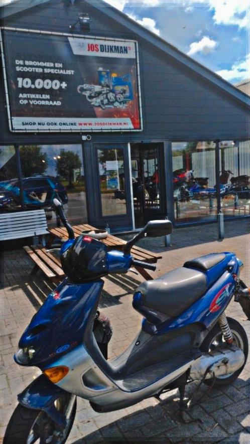 Aprillia SR 70cc, Fietsen en Brommers, Scooters | Aprilia, Zo goed als nieuw, SR 50, Maximaal 45 km/u, Tweetakt, Ophalen