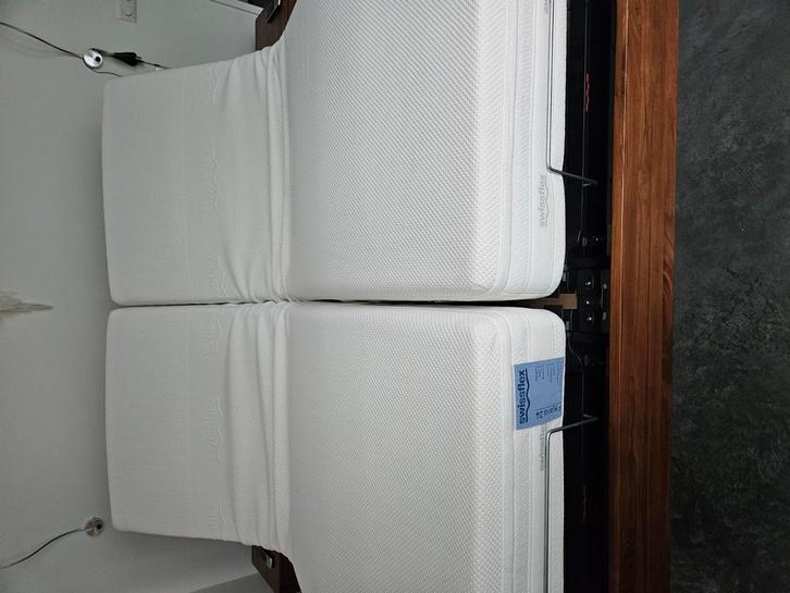 Swissflex 2x Matras SF Hybrid 24 - 90x210 cm, Huis en Inrichting, Slaapkamer | Bedden, Zo goed als nieuw, Ophalen of Verzenden