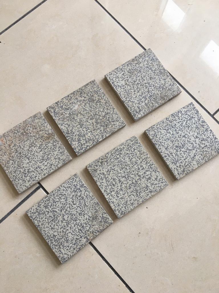 Mosa 10x10 anti slip tegeltjes 6 stuks, Doe-het-zelf en Verbouw, Tegels, Zo goed als nieuw, Minder dan 5 m², Wandtegels, Keramiek