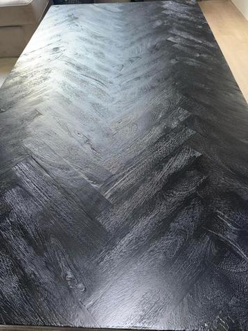 Te koop salontafel beschikbaar voor biedingen