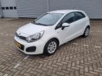 Kia Rio 1.2 I 5DRS 2014 Wit APK tot 20-11-2026, Auto's, 1027 kg, Zwart, 4 cilinders, Wit