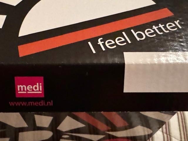 Beeld "I feel better" van Wim Heesakkers nr 90 van 100, Antiek en Kunst, Kunst | Designobjecten, Ophalen of Verzenden