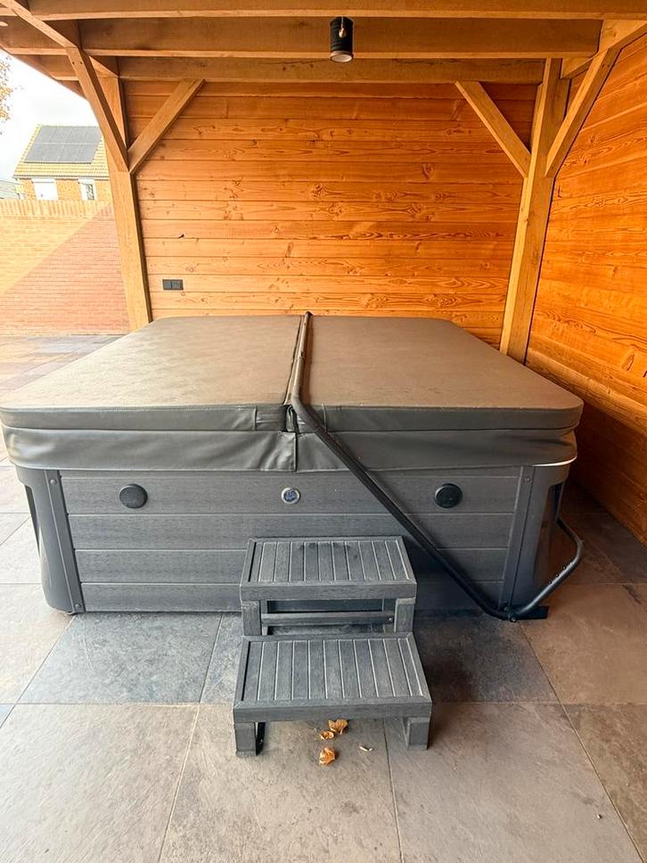 Balboa Spa  (jacuzzi), Tuin en Terras, Bubbelbaden en Hottubs, Zo goed als nieuw, Vast, Afdekzeil, Pomp, Trap, Ophalen