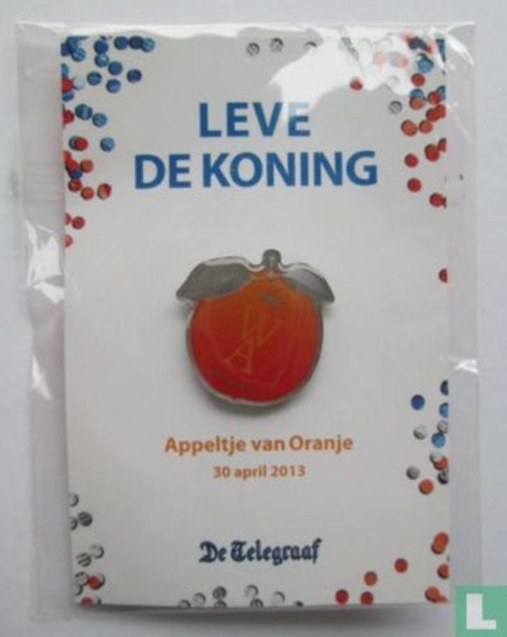 speldje leve de koning - appeltje van oranje, Verzamelen, Koninklijk Huis en Royalty, Nieuw, Speld(je) of Lepel(tje), Nederland