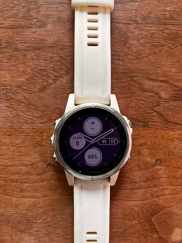 Garmin Fenix 5s plus beschikbaar voor biedingen