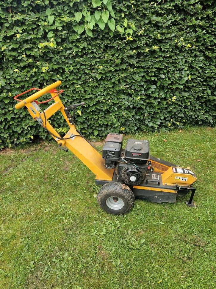 Stobbenfrees stronkenfrees te huur, Tuin en Terras, Hakselaars, Gebruikt, Benzine, Ophalen