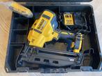 DeWalt Afwerktacker DCN660 type 2 (accu, lader, koffer), Doe-het-zelf en Verbouw, Gereedschap | Overige machines, Ophalen, Zo goed als nieuw