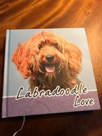 Boek Labradoodle Love, Ophalen of Verzenden, Zo goed als nieuw, Honden