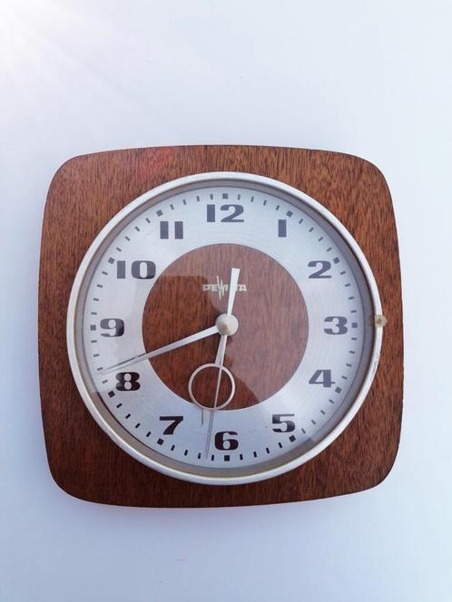 Vintage Peweda Wandklok Duitsland, Huis en Inrichting, Woonaccessoires | Klokken, Gebruikt, Wandklok, Analoog, Ophalen of Verzenden