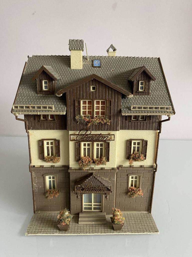 HO Vollmer 3818 Pension (759), Hobby en Vrije tijd, Modeltreinen | H0, Overige merken, Gebruikt, Gelijkstroom of Wisselstroom