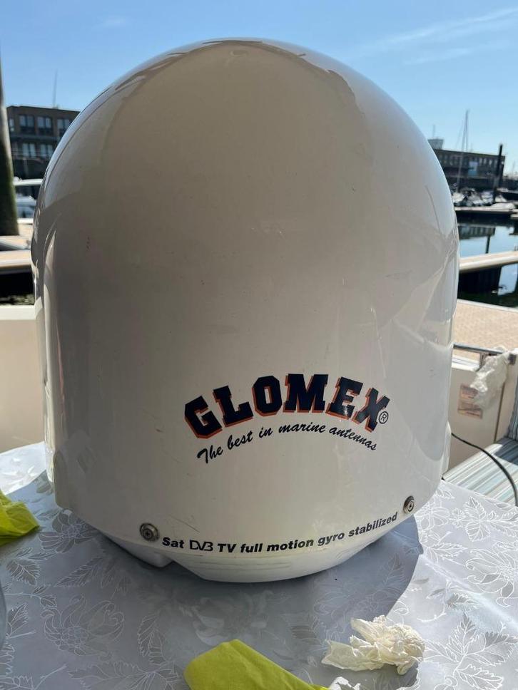 GLOMEX SATELIET, Watersport en Boten, Navigatiemiddelen en Scheepselektronica, Zo goed als nieuw, Ophalen