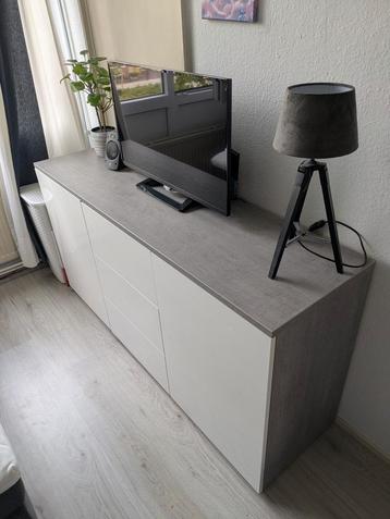 Mooi Dressoir, zgan