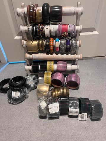 Grote restpartij armbanden Manouk. beschikbaar voor biedingen