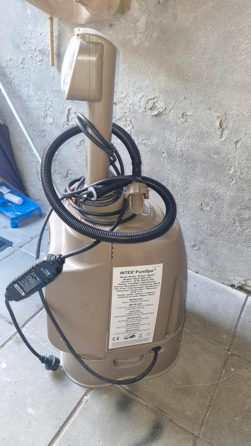 Intex PureSpa Jacuzzi Pomp (Error code E96) GRATIS, Tuin en Terras, Bubbelbaden en Hottubs, Gebruikt, Opblaasbaar, Filter, Pomp