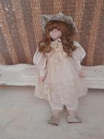 Porseleinenpop, Ophalen of Verzenden, Gebruikt, Pop