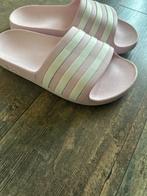 Adidas slipper mt 32, Kleding | Heren, Badmode en Zwemkleding, Ophalen of Verzenden, Overige maten, Roze, Adidas