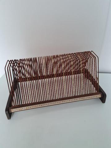 Vintage LP rek , platenrek voor 50 LP's beschikbaar voor biedingen