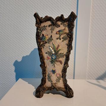 Art Nouveau Majolica vaas beschikbaar voor biedingen