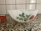 Arcopal witte schaal rode roosjes rood roos wit vintage zgan, Huis en Inrichting, Woonaccessoires | Schalen en Manden, Schaal