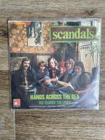 Nederpop Single The Scandals - Hands across the sea, Gebruikt, Verzenden, 7 inch, Single