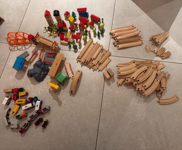 Houten speelgoedtrein - brio/ikea beschikbaar voor biedingen