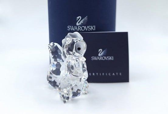 'Flower skunk' Swarovski 9100/000/113, Verzamelen, Disney, Zo goed als nieuw, Beeldje of Figuurtje, Verzenden