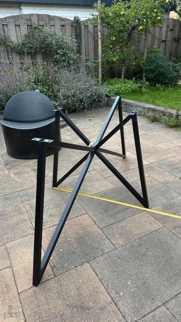 Stalen matrix poot, Huis en Inrichting, Tafels | Eettafels, Zo goed als nieuw, 100 tot 150 cm, 150 tot 200 cm, Vijf personen of meer