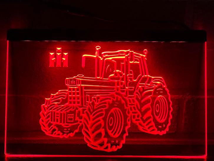 Led Lichtbord INTERNATIONAL TRACTOR 3d neon look, Verzamelen, Merken en Reclamevoorwerpen, Nieuw, Lichtbak of (neon) lamp, Ophalen of Verzenden
