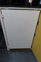Inbouwkoelkast AEG (tafelmodel), 100 tot 150 liter, 45 tot 60 cm, Ophalen, 85 tot 120 cm