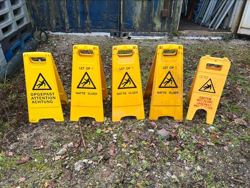 Waarschuwingsbord gladde vloer - 12 stuks beschikbaar, Doe-het-zelf en Verbouw, Veiligheidsbrillen, Zo goed als nieuw, Ophalen