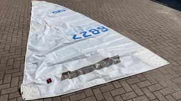 Grootzeil met pees (VL 5,1m / OL 2,4m) beschikbaar voor biedingen