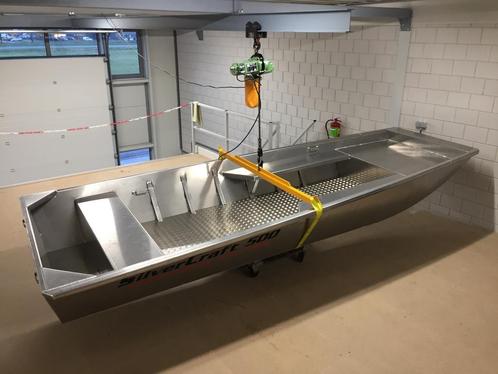 Nieuwe Aluminium Platbodem/jonboat/visboot, Watersport en Boten, Vis- en Consoleboten, Nieuw, 3 tot 6 meter, Benzine, Buitenboordmotor