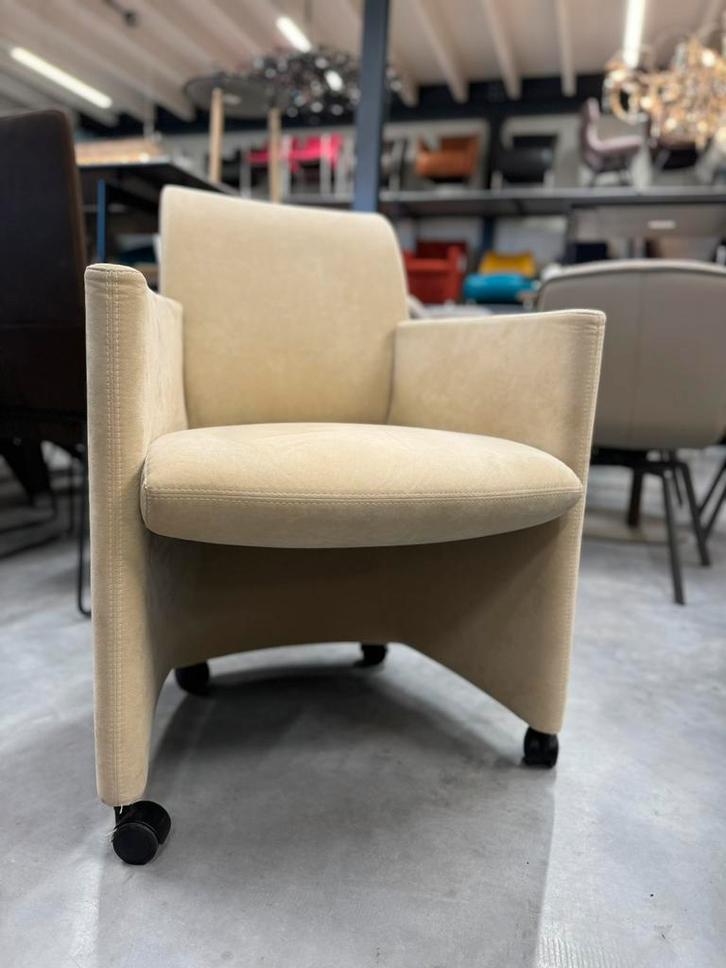 Leolux Quantissimo Stoel op wielen alcantara design stoel, Huis en Inrichting, Stoelen, Zo goed als nieuw, Eén, Ophalen of Verzenden