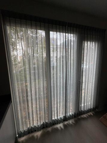 Gordijnen beschikbaar voor biedingen