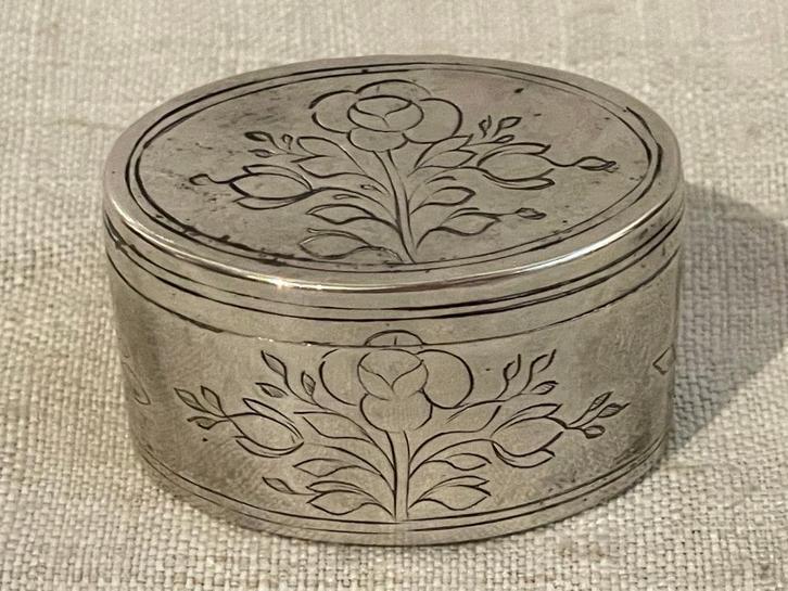18de eeuw lodereindoosje snuifdoosje, Antiek en Kunst, Antiek | Goud en Zilver, Ophalen of Verzenden