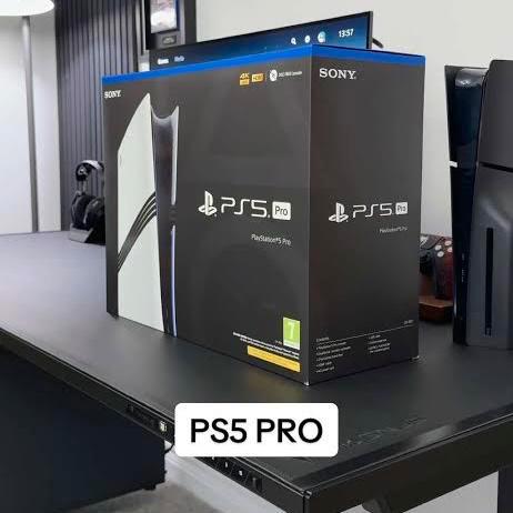 Playstation 5 pro, Spelcomputers en Games, Spelcomputers | Sony PlayStation 5, Zo goed als nieuw, Ophalen