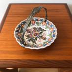 Tichelaar Makkum bonbon- koekschaal met zilveren hengsel, Antiek en Kunst, Antiek | Keramiek en Aardewerk, Ophalen of Verzenden