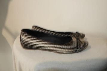 Tod's instappers zwart wit animal design strikje mt 38 beschikbaar voor biedingen