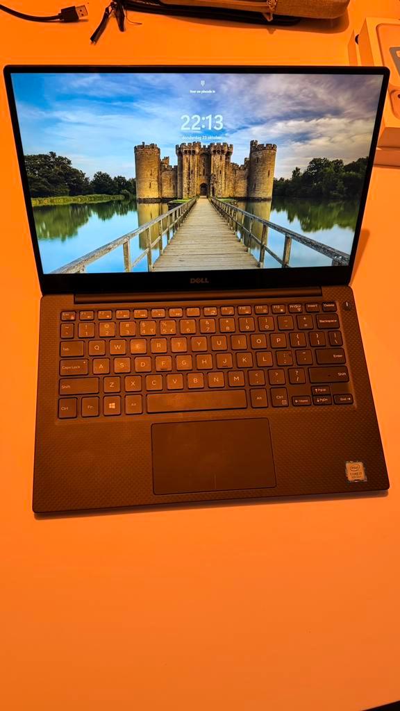 Dell XPS 13 9360 Intel i7 - 250GB ssd / 8GB RAM, Computers en Software, Windows Laptops, Zo goed als nieuw, 13 inch, SSD, 2 tot 3 Ghz
