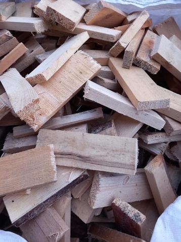 Gezaagd pallethout,droog,geen spijkers,onbehandeld hout beschikbaar voor biedingen