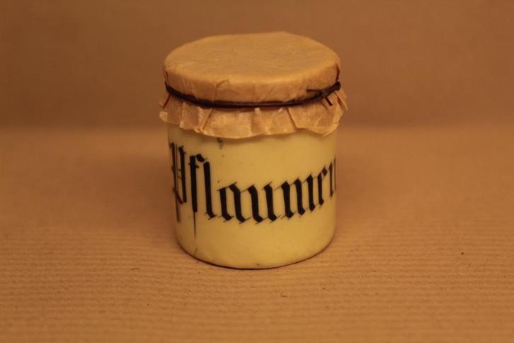 Antieke porseleinen pot Pruimen voor poppenhuis, Antiek en Kunst, Antiek | Speelgoed, Ophalen of Verzenden