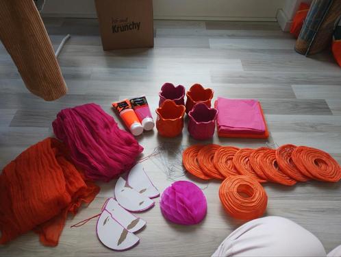Roze oranje feestpakket versiering lampion servet verf, Hobby en Vrije tijd, Feestartikelen, Zo goed als nieuw, Versiering, Ophalen of Verzenden