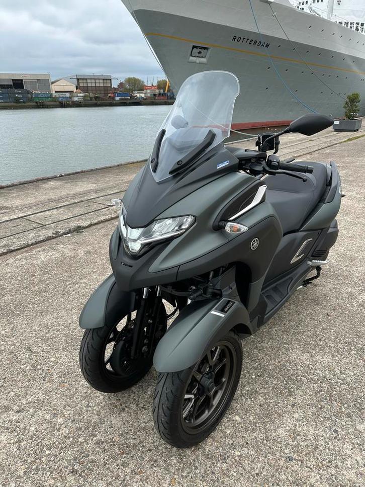 Yamaha Tricity 300 - Unieke Driewieler!, Fietsen en Brommers, Snorfietsen en Snorscooters, Zo goed als nieuw, Yamaha, Benzine