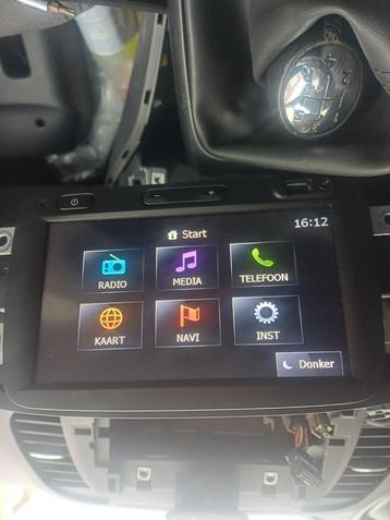 radio navigatie renault captur 281154879r vanaf bj  2013 beschikbaar voor biedingen