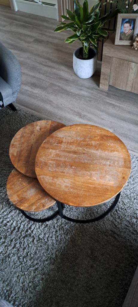 Set van mango houten salontafeltjes, Huis en Inrichting, Tafels | Salontafels, Zo goed als nieuw, Minder dan 50 cm, Minder dan 50 cm